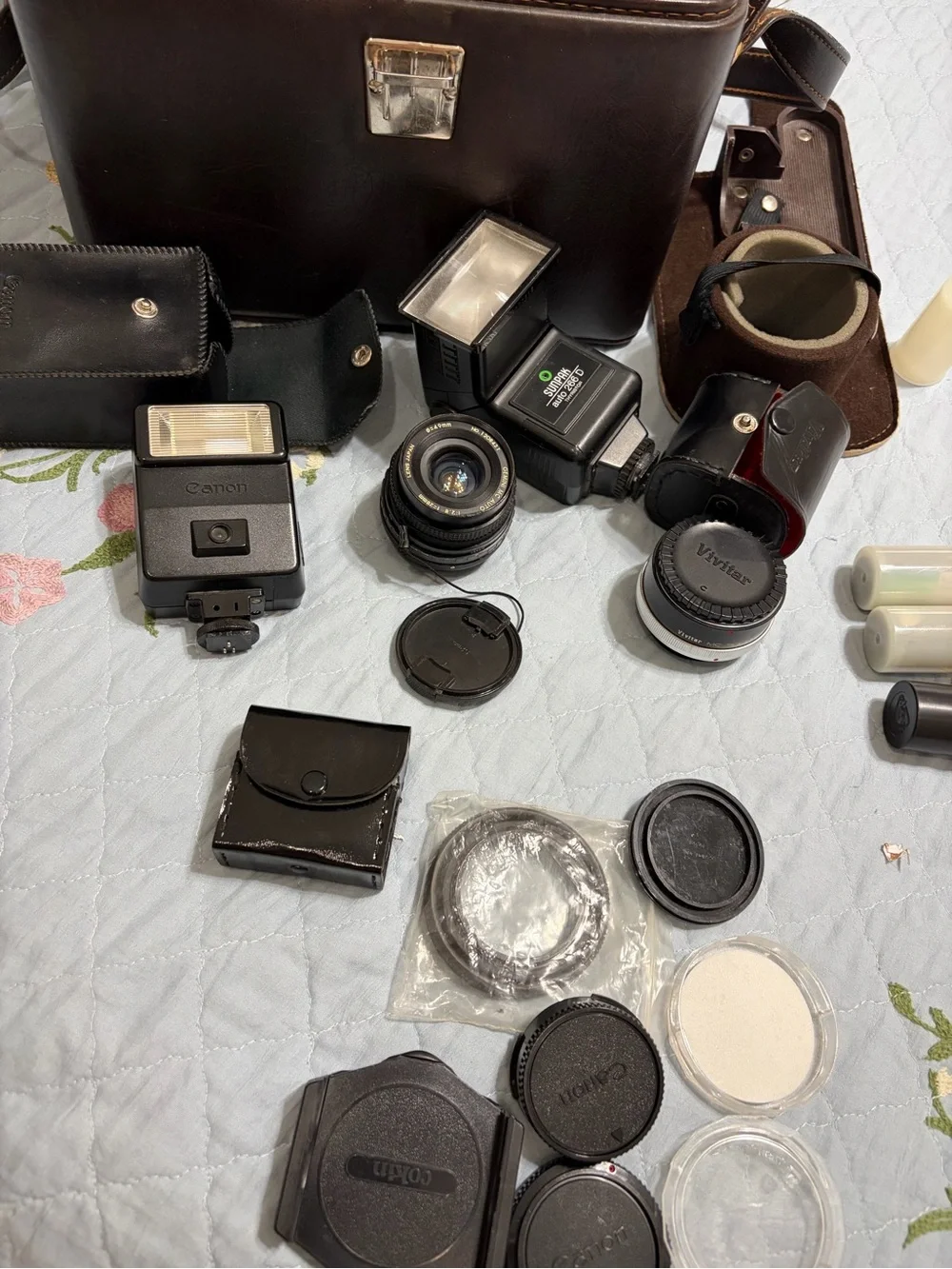 Vintage Carrying Camera Case with Bundle of Camera Accessories PreOwned No Film